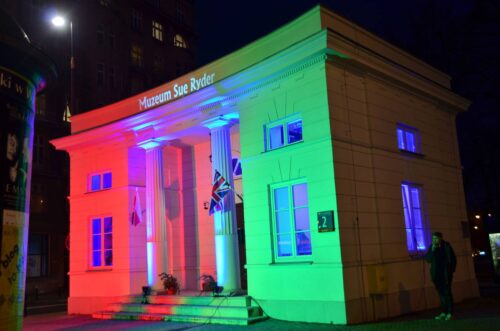 55882037_2130572177019609_7593598253451444224_n Oświetlenie zewnętrzne